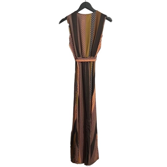 VIERI Printed Maxi Dress - Picture 4 of 9